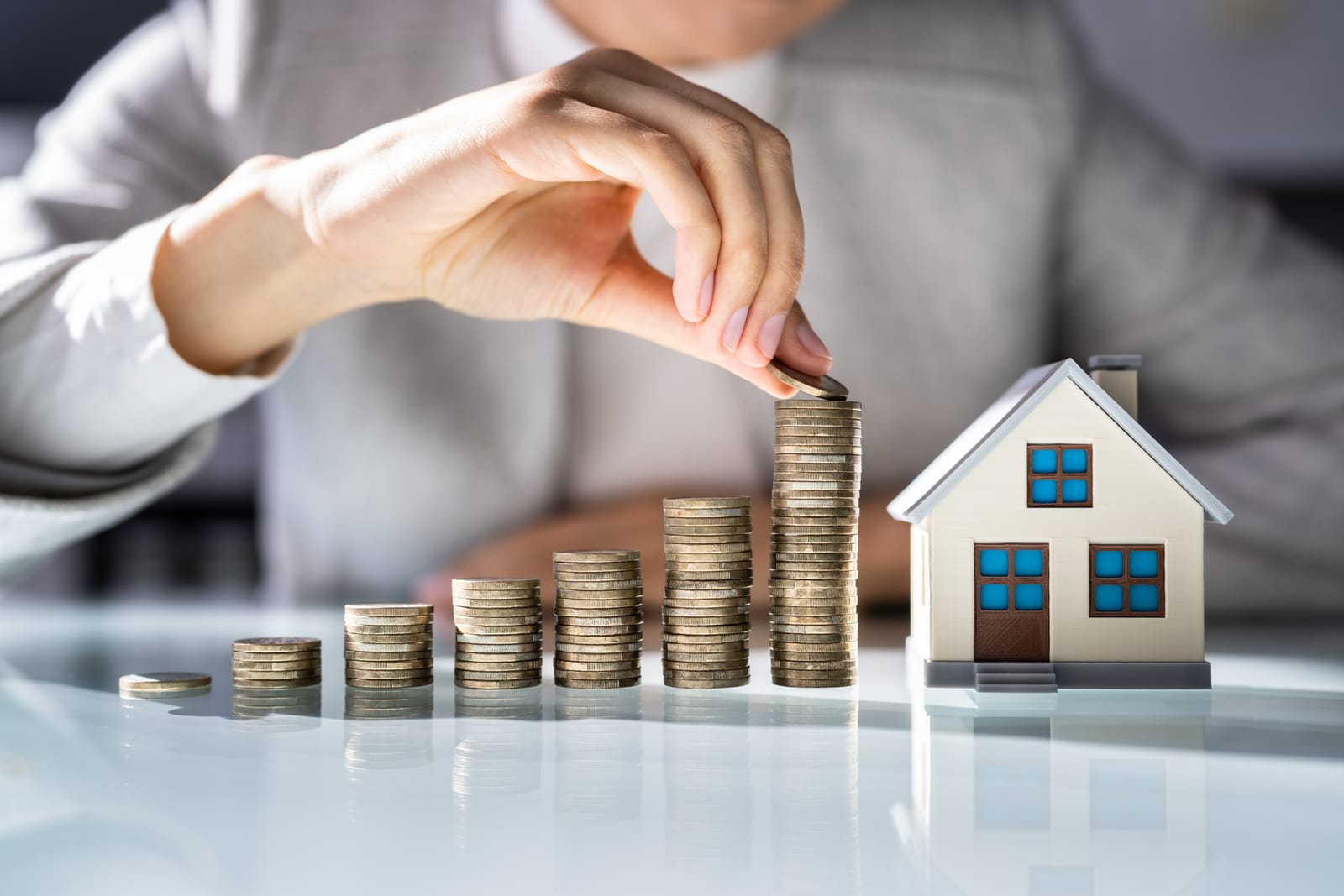 Diensten 81329126-real-estate-market-property-investment